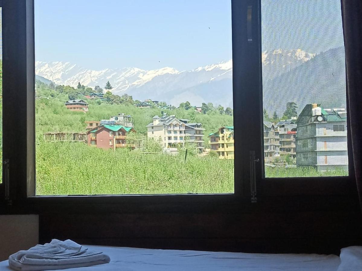 Готель Misty Mountain Manali Екстер'єр фото